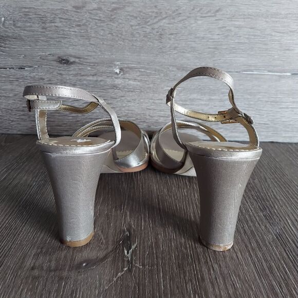 Vintage 90s Rampage Champagne Fabric Strappy Heels Size 9M - Picture 5 of 8